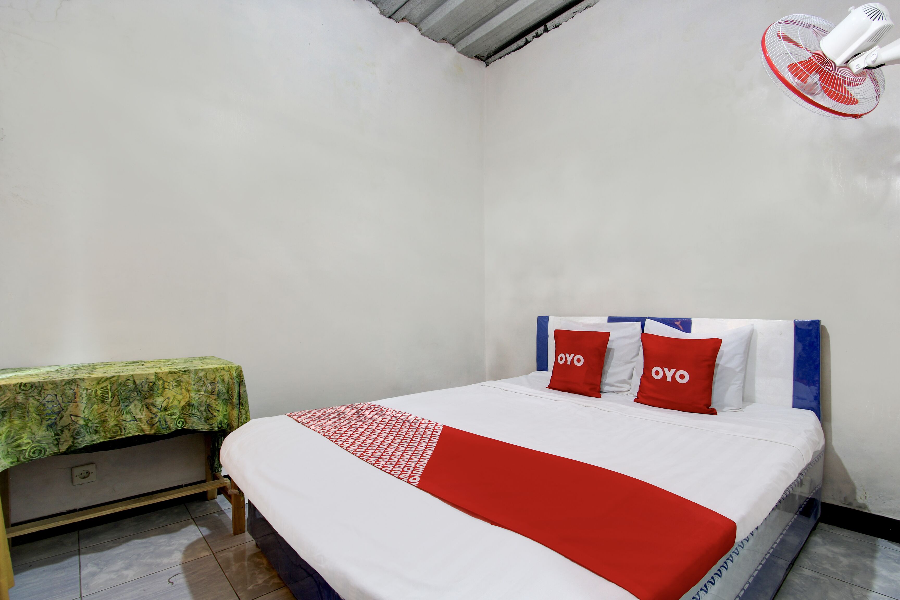 Standard Double Room | Bed sheets