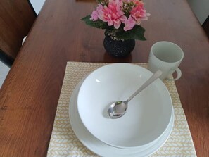 Dining - Nice Rooms Free Wi-Fi & Parking (Oyibi)