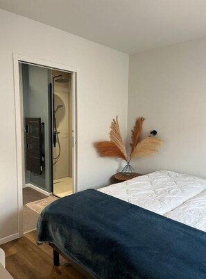 1 bedroom, travel cot, free WiFi, bed sheets - Appartement Cosy Entre Port et Plage, Entièrement Rénové en 2023 (Les Sables-d'Olonne)