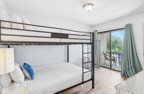 2 dormitoris, planxa i posts de planxar, wifi i roba de llit 