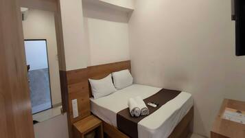 Standard Room | 1 bedroom, desk, laptop workspace, free WiFi