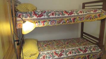 3 quartos, ferros/tábuas de passar roupa