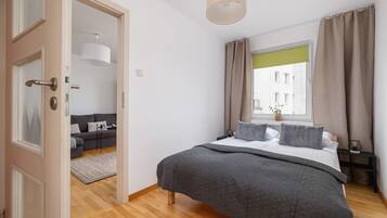 Apartment, 1 Bedroom, Kitchen | 1 bedroom, bed sheets