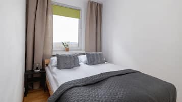 Apartment, 1 Bedroom, Kitchen | 1 bedroom, bed sheets