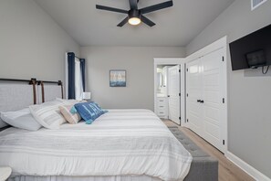 5 bedrooms, iron/ironing board, free WiFi, bed sheets