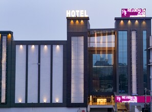Front of property - Regenta Place Raaj Agra (Agra)