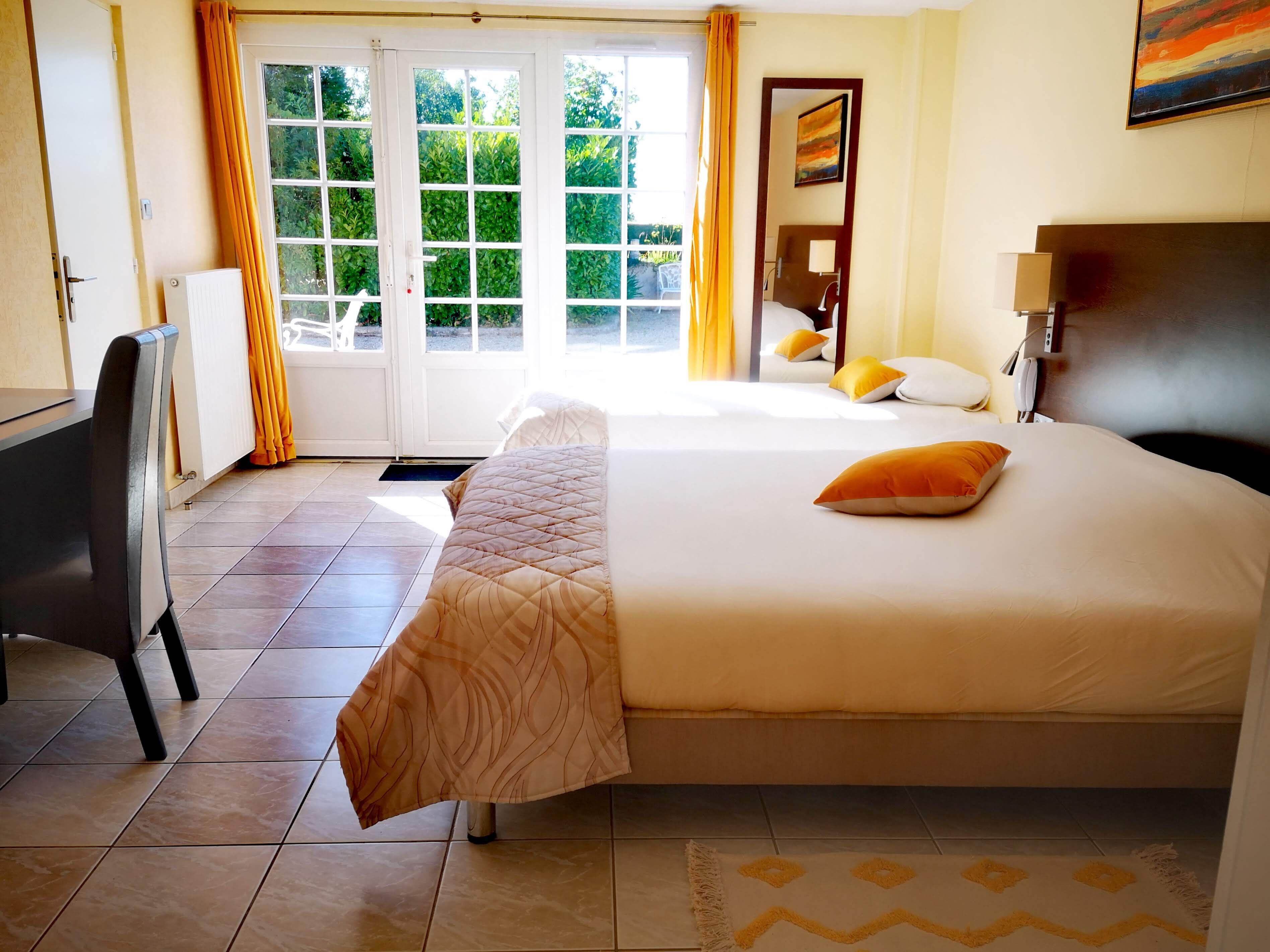 13 chambres, Wi-Fi, draps fournis