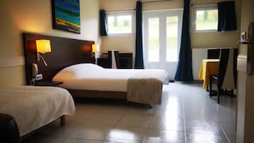 13 habitaciones, wifi y ropa de cama