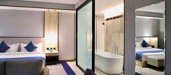 Five seasons Hotel & Spa