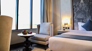 Egyptian cotton sheets, premium bedding, pillow-top beds, minibar - Five seasons Hotel & Spa (Tabuk)