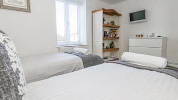 3 bedrooms, individually decorated, individually furnished, free WiFi