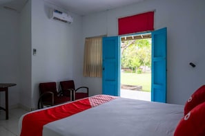 Deluxe Double Room | Desk, free WiFi, bed sheets - Hotel O Hepi Bungalow Lovina (Buleleng)
