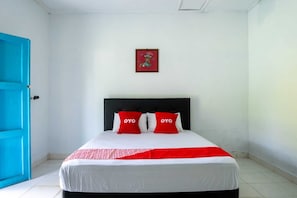 Deluxe Double Room | Desk, free WiFi, bed sheets - Hotel O Hepi Bungalow Lovina (Buleleng)
