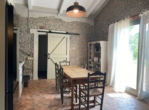 Dining - La Cabanya de Masia Escrigas - Romanticismo y Tranquilidad a 1h de Barcelona (Santa Maria de Merlès)