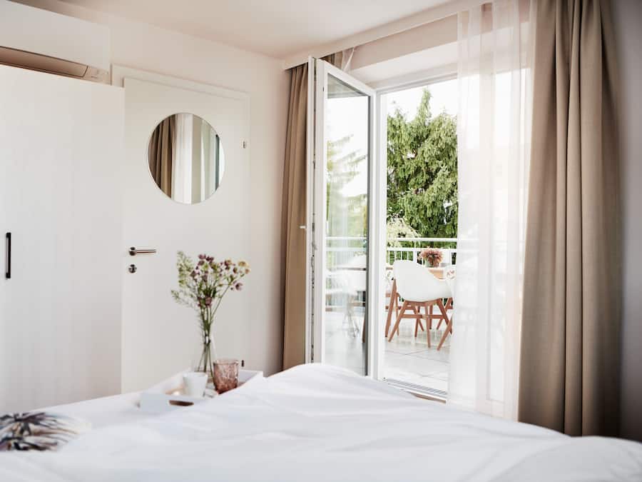 Deluxe Penthouse, 3 Bedrooms, Non Smoking, Patio | Premium bedding, down duvets, blackout curtains, iron/ironing board