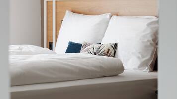 Deluxe Condo, 2 Bedrooms, Non Smoking, Kitchen | 1 bedroom, premium bedding, down duvets, blackout curtains