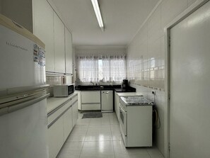 Private kitchen - Apartamento - Pitangueiras/ Guarujá - Excelente Localização (Centro Guarujá)