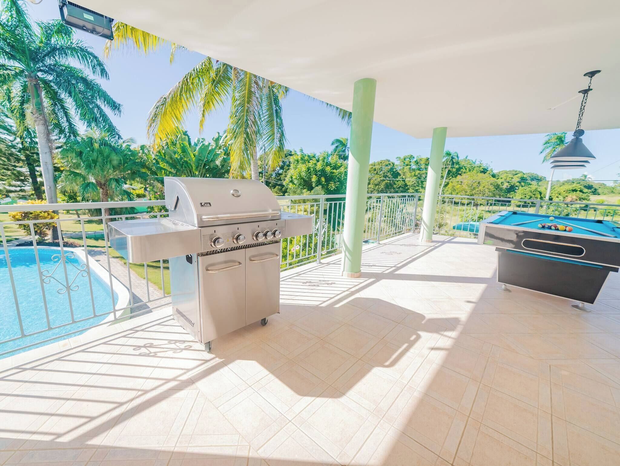 Appartement, plusieurs chambres, piscine privée, vue jardin | Terrasse/Patio