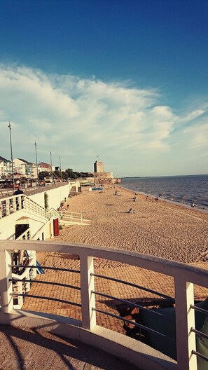 Beach nearby - Maison Proche Mer et Marais, Thermes de Rochefort, La Rochelle et L'ile de Ré (Saint-Laurent-de-la-Prée)