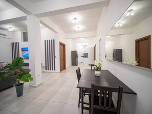 公寓, 1 间卧室, 城市景观 | 用餐