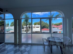 Apartment, 1 Bedroom, City View | Interior