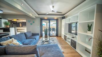 Huoneisto, 4 makuuhuonetta, yksityinen uima-allas, kaupunkinÀköala | Oleskelualue