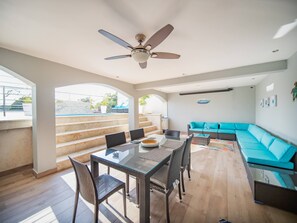 Apartment, 4 Bedrooms, Private Pool, City View | Dining