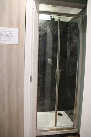 Chambre Double Deluxe | Salle de bain