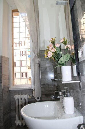 Chambre Simple Affaires | Salle de bain