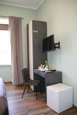 デラックス ダブルルーム | イタリアのフレッテ製シーツ、高級寝具、羽毛の掛け布団、低反発ベッド