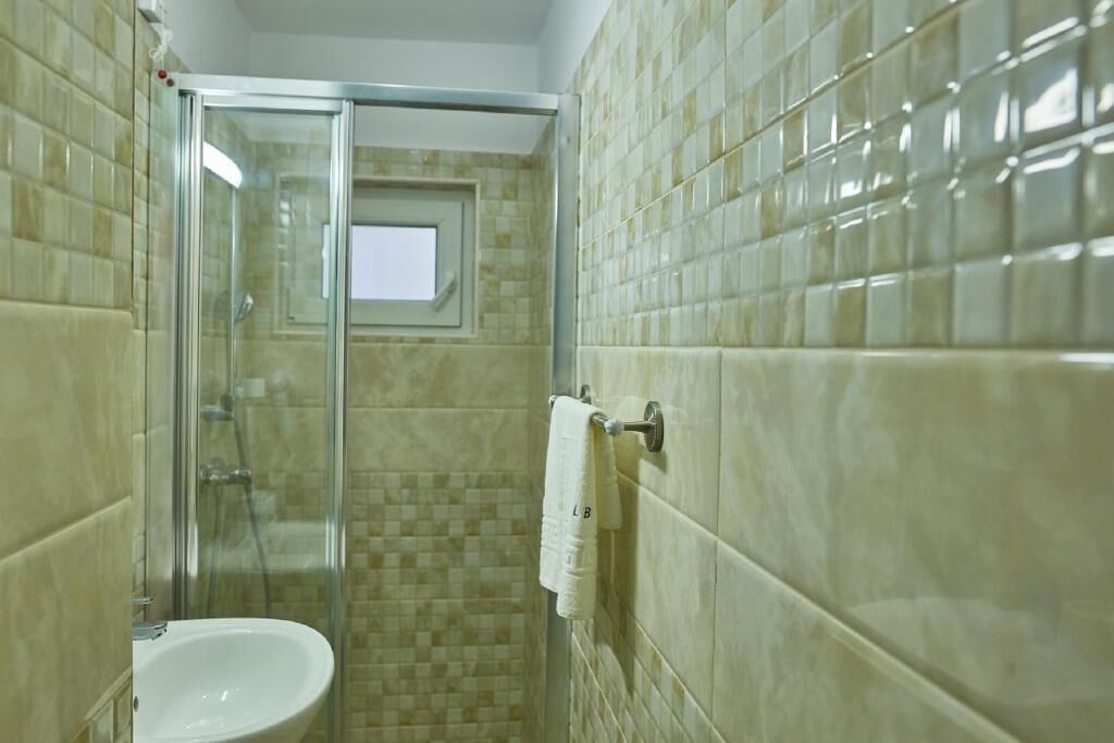 Comfort Room | Bathroom | Towels