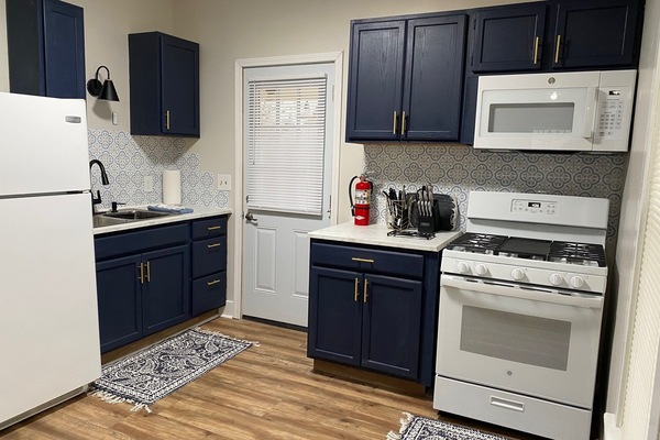 Frigorífic, microones, forn i placa de cuina