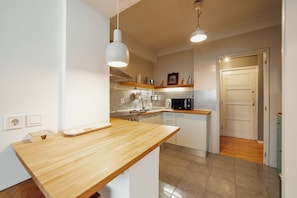 Private kitchen - Sunny & Bright Duplex by Vacationy (Porto)