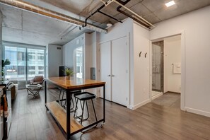 Standard Apartment | Free WiFi, bed sheets