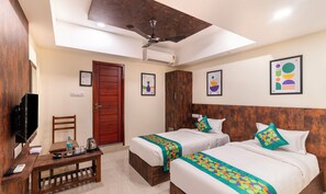 Standard Room | In-room safe, blackout curtains, bed sheets