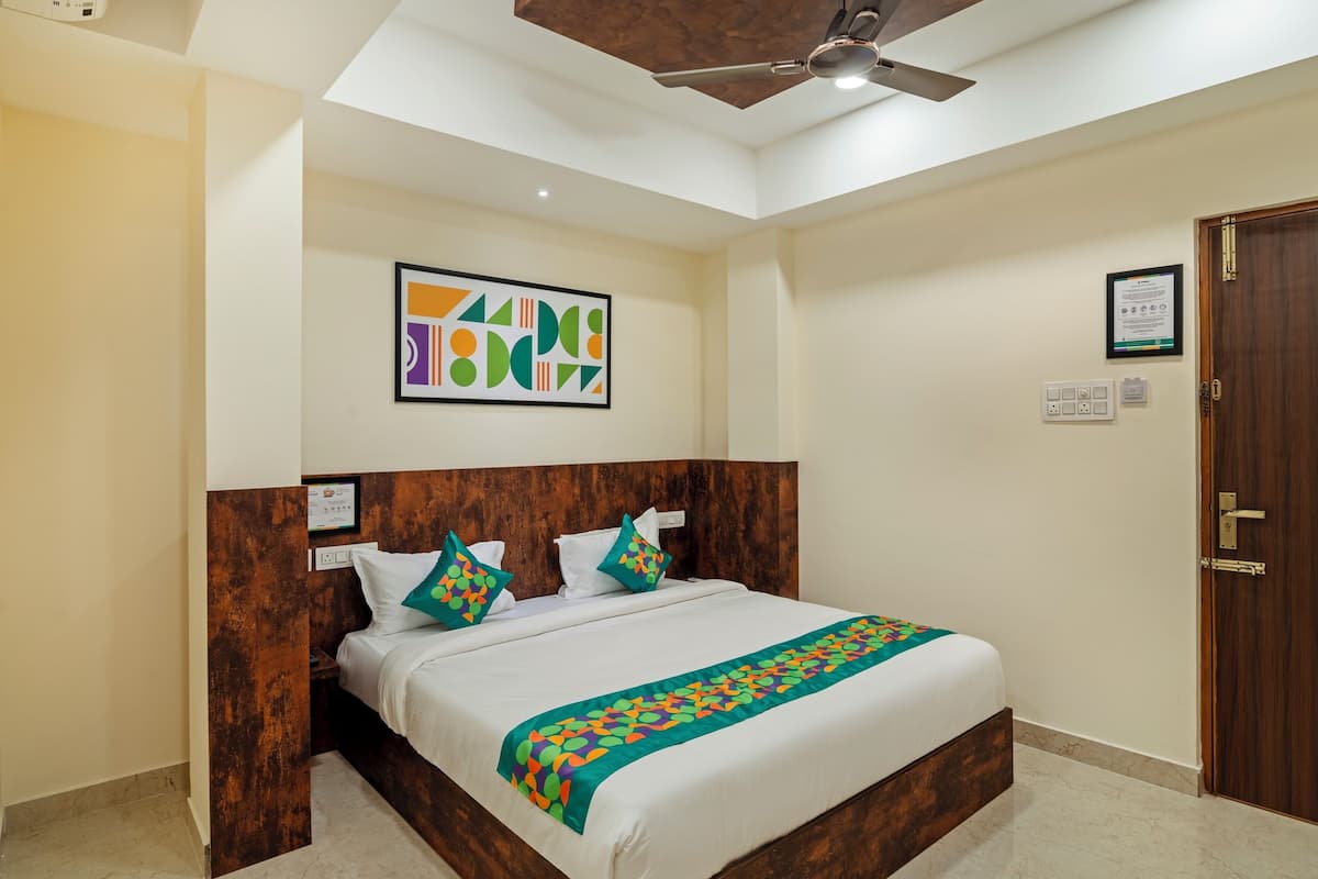 Deluxe Room | Peti besi dalam bilik, langsir/tirai gelap terus, cadar katil