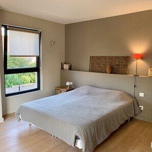 3 soveværelser, skrivebord, strygejern/strygebræt, Wi-Fi