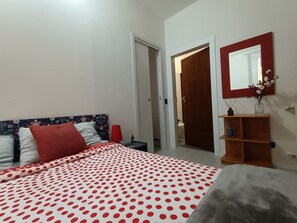 1 habitación, wifi y ropa de cama