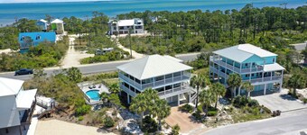 5BR w/ Pool, Beachview, Pet Friendly, Desirable Seagrass Community! Cape Dreamin