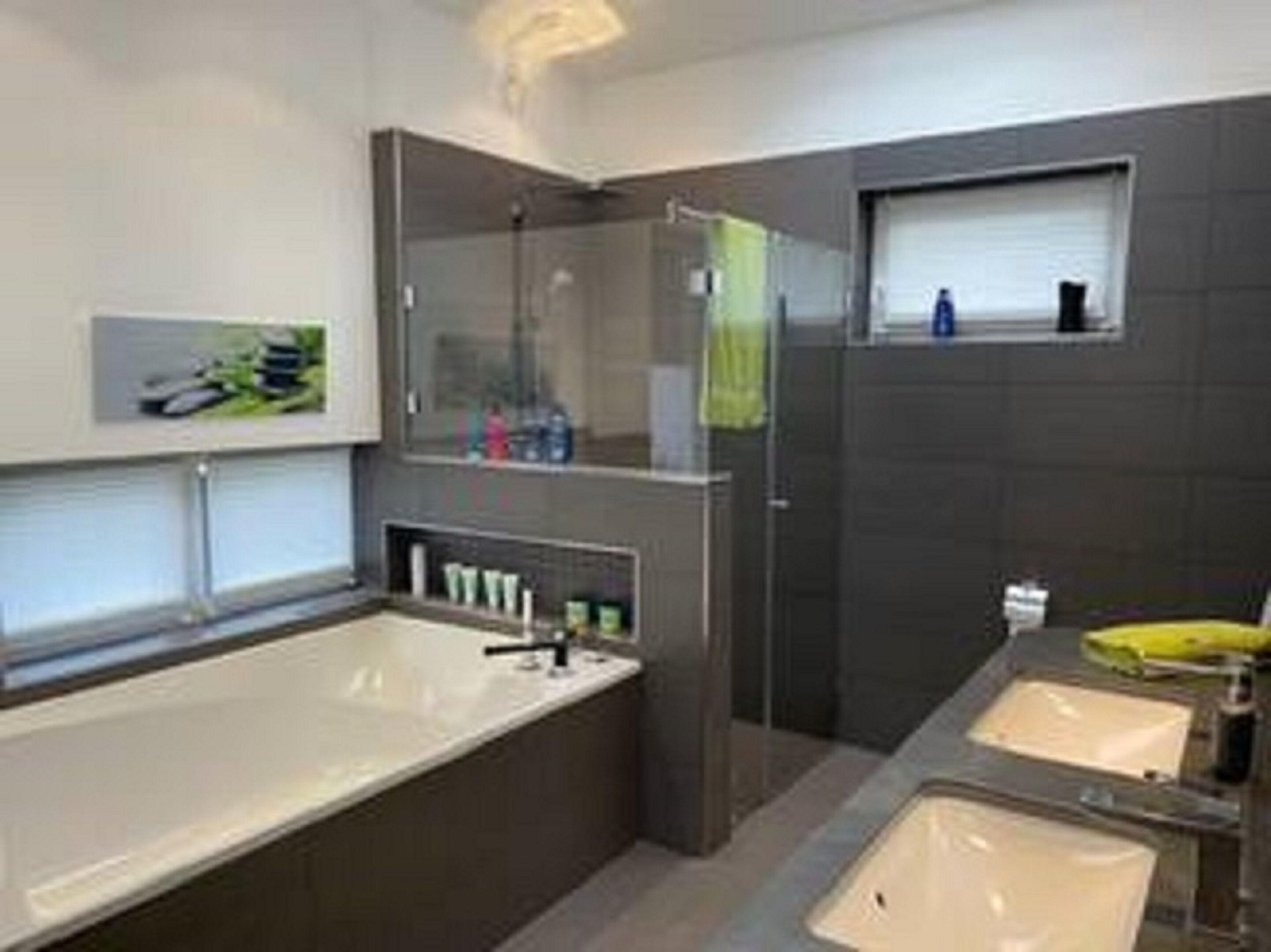 Luxury Condo | Bathroom