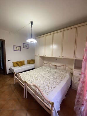 2 bedrooms, desk, iron/ironing board, free WiFi - "COTTAGE ULIVO" 
Codice Identificativo: 046017LTN2254 (Lucca)