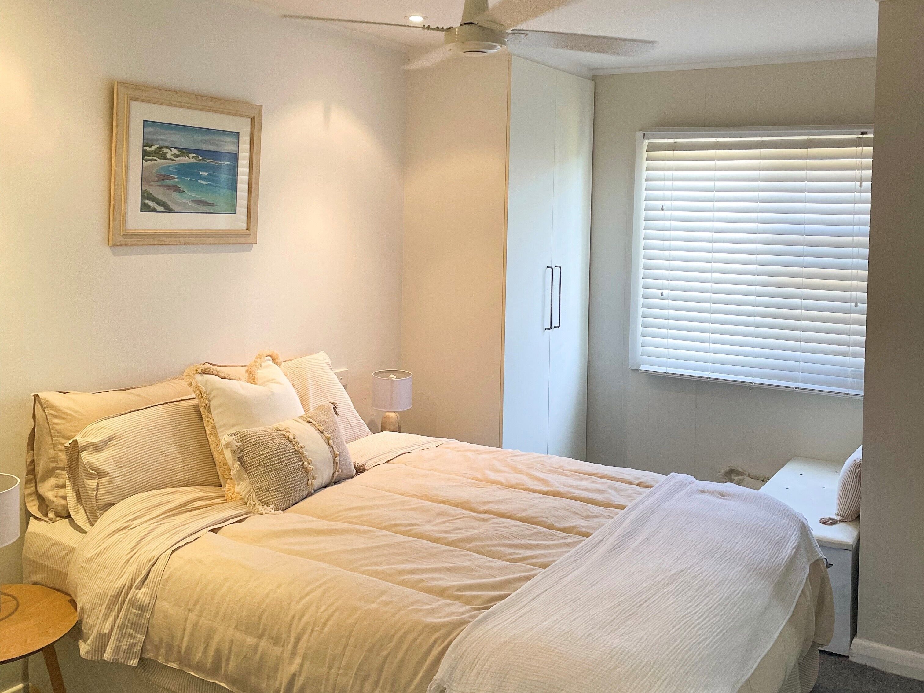 5 habitaciones, tabla de planchar con plancha y wifi gratis 