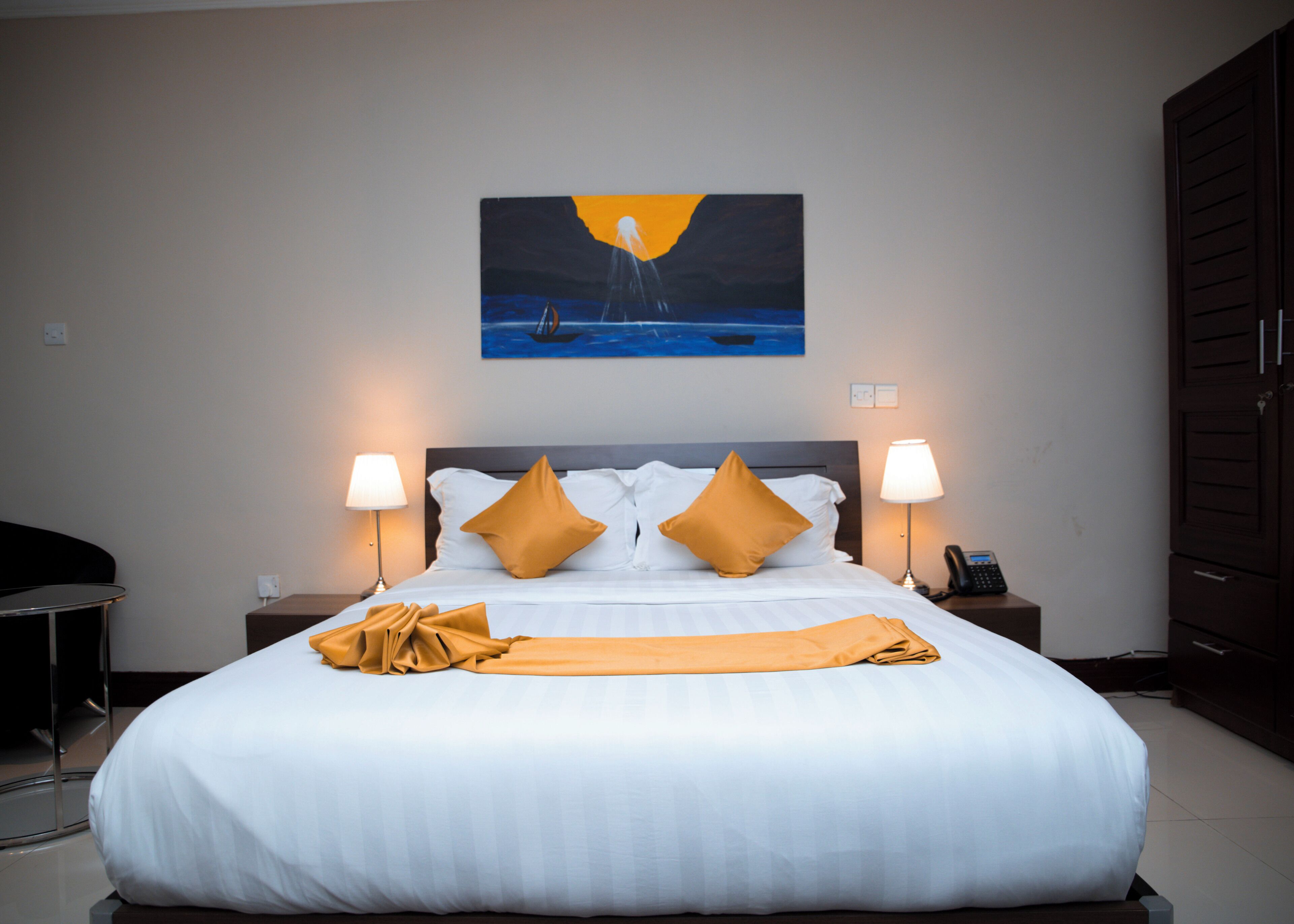 Deluxe Studio Suite, 1 Bedroom, Pool View | Egyptian cotton sheets, premium bedding, in-room safe