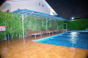 Outdoor pool, pool umbrellas