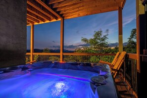 Outdoor spa tub - Spacious 3BR Cabin w/ HOT TUB! Breathtaking Views! (Sevierville)