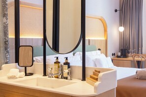 Deluxe Room, Terrace, Garden View | Premium bedding, minibar, in-room safe, desk - Alcázar Hotel Sóller (Sóller)