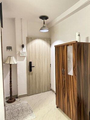 Interior - Lake View Studio Retreat (New Delhi)