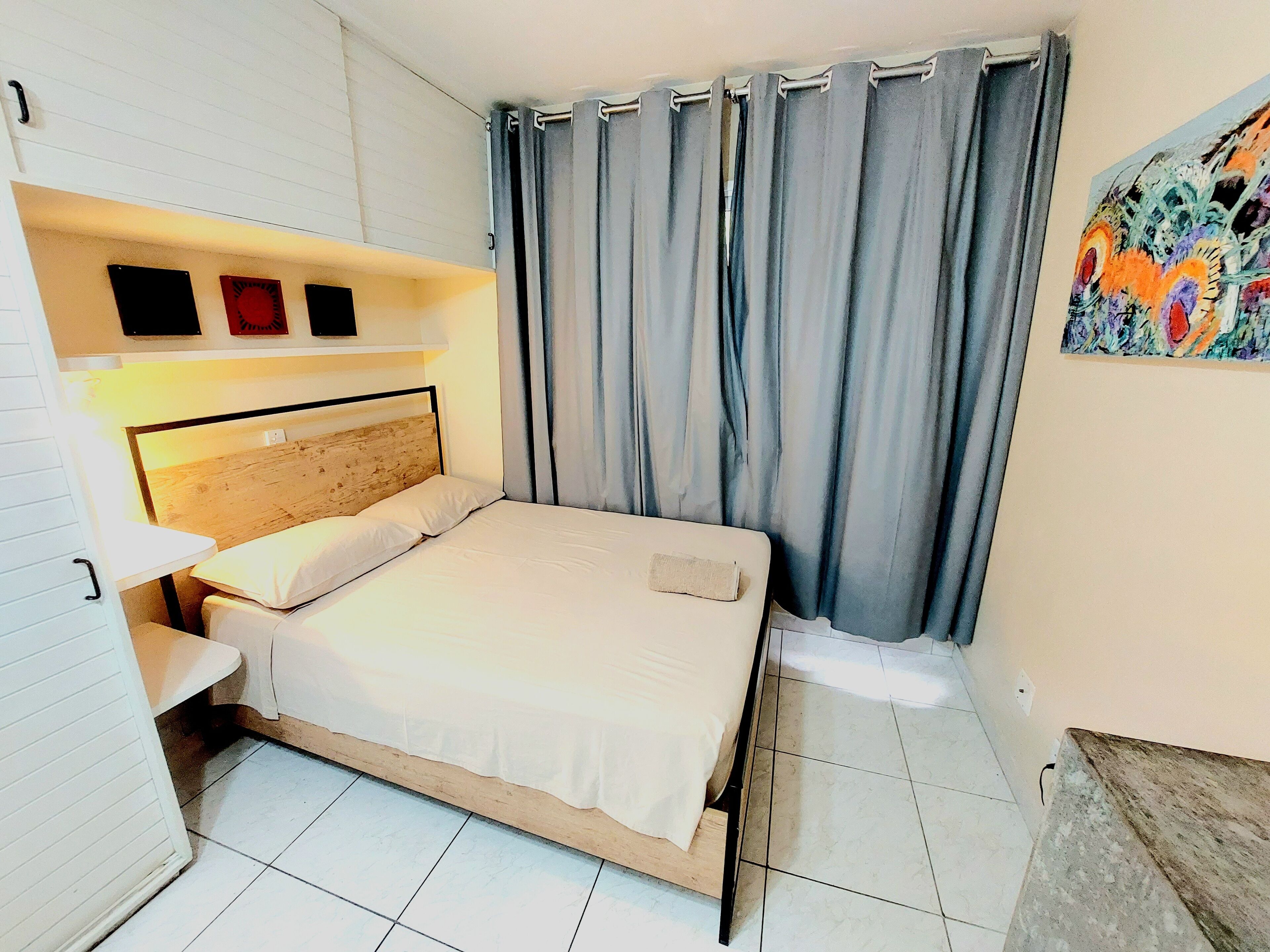 1 chambre, fer et planche à repasser, Wi-Fi gratuit, draps fournis