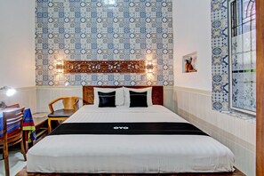 Deluxe Double Room | Desk, free WiFi, bed sheets - Hotel O YY's House Syariah (Klaten)