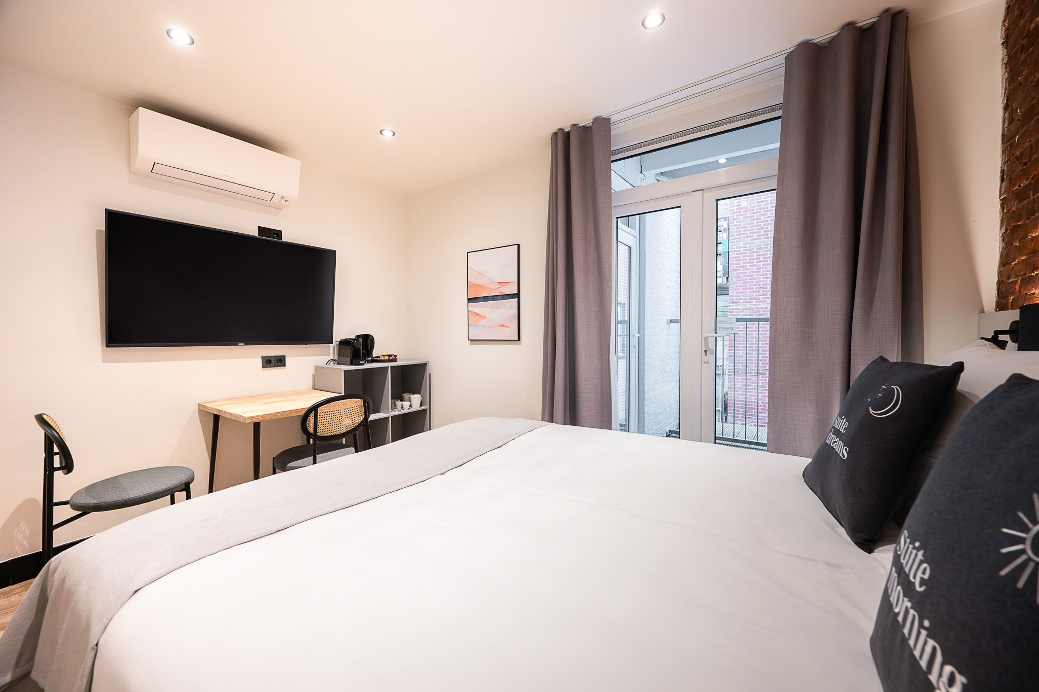 Photo - Limehome Amsterdam Leidsekruisstraat